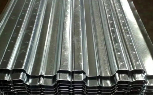 高层住宅吊装崆峒楼承板怎么省工期